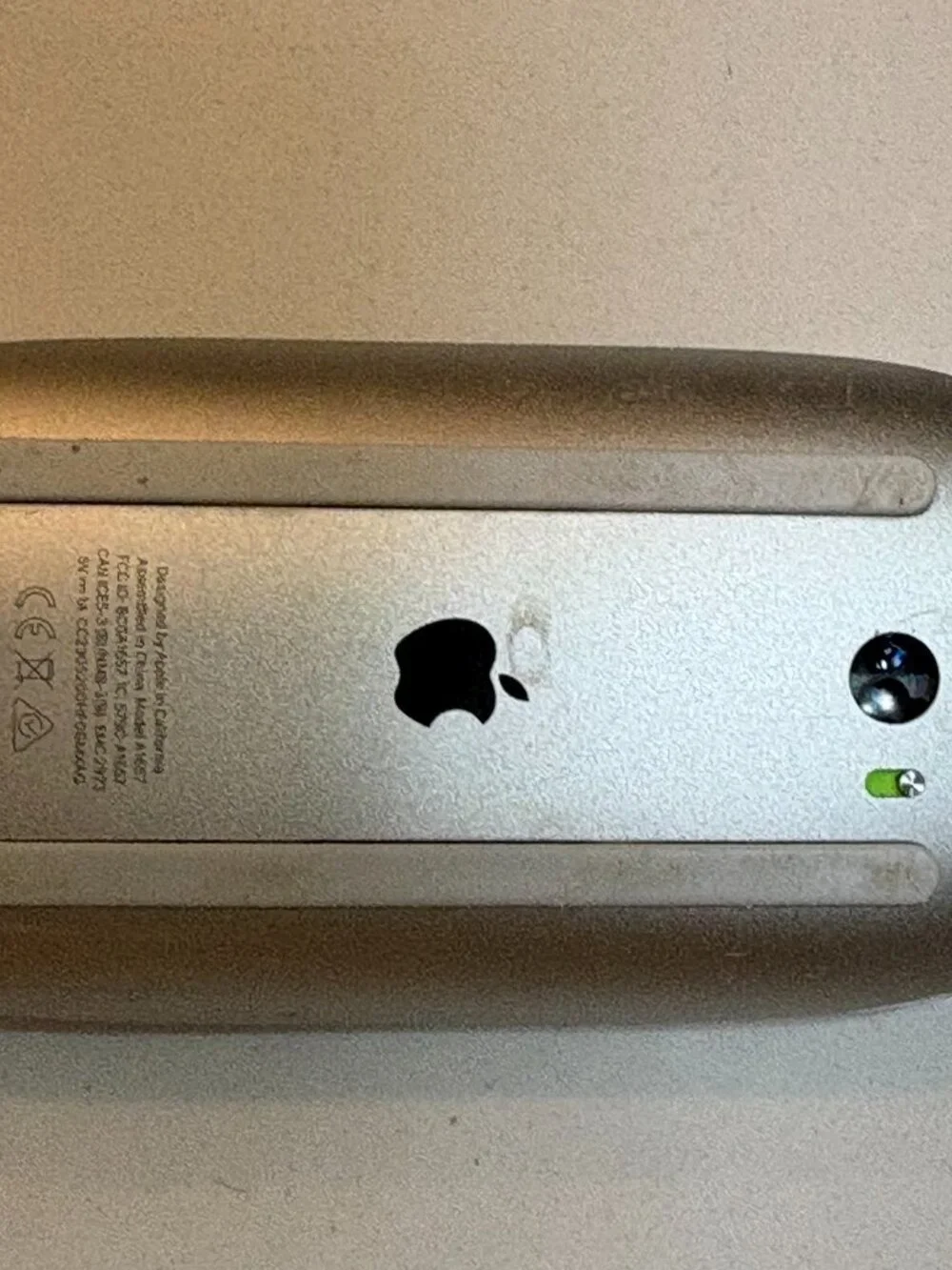 Apple Magic Mouse 2 A1657 Wireless Rechargeable Bluetooth White Silver Used